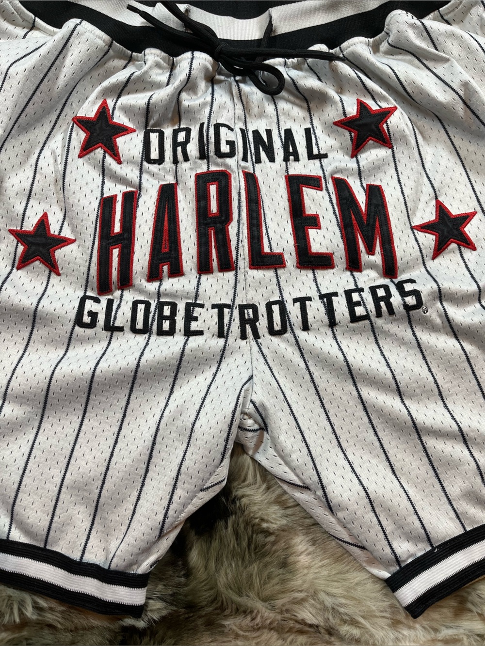 Original Harlem Globetrotters Men's Pinstripe Basketball Shorts Embroidered